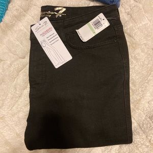 Size 8 Seven Brand Black Bombshell Jean